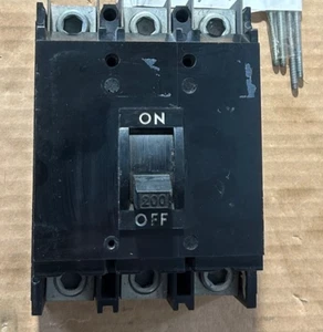 Square D Q2M3200MT Formgehäuse-Leistungsschalter 3P 3PH 200A 240V 10kA - Bild 1 von 4