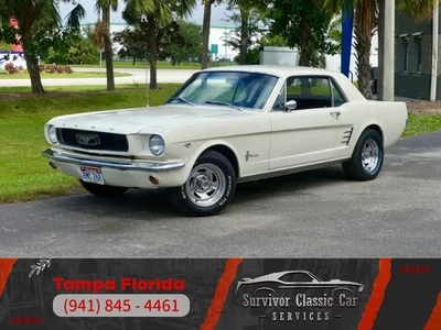 Ford Mustang 1966  Foto 1 de 4