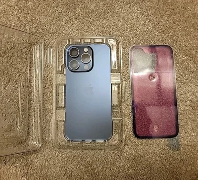 Apple iPhone 15 Pro синий OEM оригинальное заднее стекло в сборе - Изображение 1 из 3