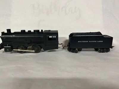 MARX Postwar Wind Up Plastic Steam Locomotive & Tender - O Gauge - No key - Image 1 of 4