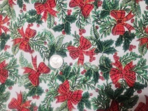 Christmas Fabric 2.68 yard bundle English Collection David Textiles Bows & Holly - Picture 1 of 4
