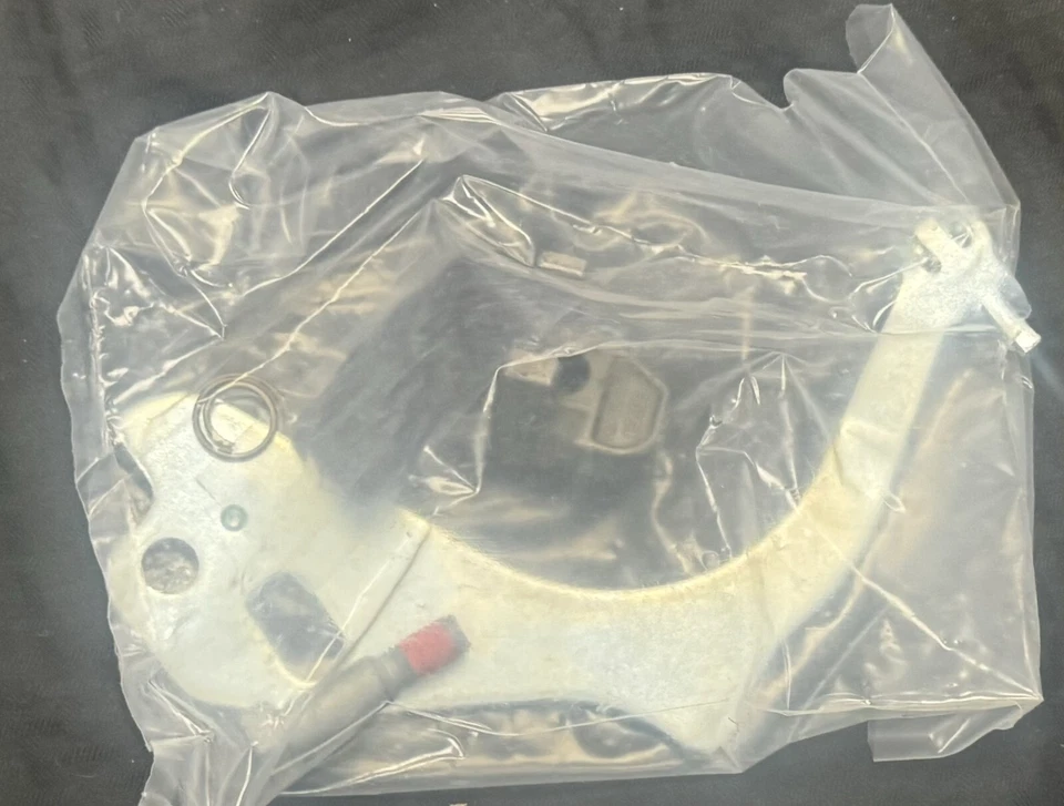 FC4Z2A225A KIT AJUSTADOR PIEZAS FIJACIÓN BKSF5 2016-2024 F650 Ford Foto 1 de 1