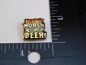 I HEART LOVE HOT WOMEN & COLD BEER ADVERTISEMENT PIN - Picture 1 of 2