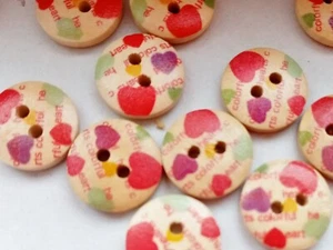 10 Hearts Buttons 15mm (5/8")  Cream & Red Multicoloured Heart Sewing Buttons - Picture 1 of 1
