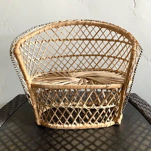 Vintage Mini Wicker Rattan Peacock Plant/ Doll Loveseat approx. 11.5" H - Picture 1 of 7