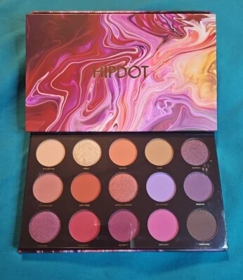 Hipdot Zion - Pressed Pigment Eyeshadow Pallet - Image 1 of 2