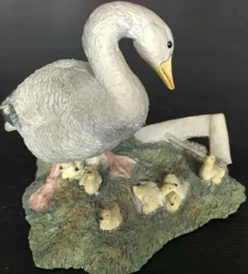 Aynsley Pottery Goose And Goslings Hand Painted Ornament Figurine. - Picture 1 of 6