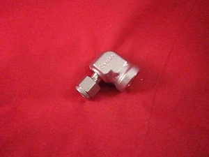 Codo hembra Swagelok SS 1/4", SS-400-8-6 - Imagen 1 de 1