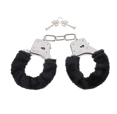 Divertidas hojas deportivas sexo y travesuras peludas sujeción esposas negras BDSM juego de rol Foto 1 de 4