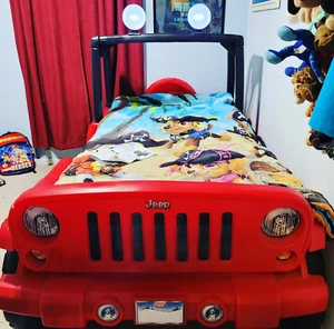 Little Tikes Jeep Wrangler Toddler to Twin Convertible Bed Red Lights Up RARE - Picture 1 of 10