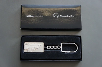 NIB Genuine & OEM Mercedes-Benz 125! Years Jahre Innovation Keychain B66041407 - Image 1 of 4