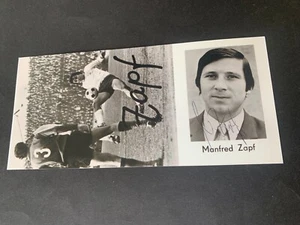 MANFRED ZAPF WM 1974 DDR-Nationalspieler Foto 10x21 Autogramm - Picture 1 of 1