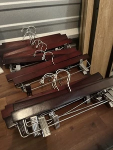 Paquete de 10 perchas para pantalones de madera maciza de nogal con - Imagen 1 de 3