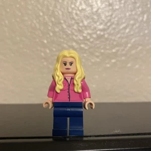 Lego 21302 Penny The Big Bang Theory Minifigure - Picture 1 of 4