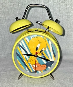 Vintage Tweety Vogel Doppelglockenwecker gelb Metall - funktioniert - Looney Tunes - Bild 1 von 5
