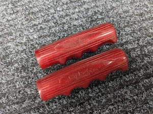 SCHWINN BICYCLE 1970's RED GLITTER APPLE KRATE HAND GRIPS*NOS* SLIM LINE - Picture 1 of 4