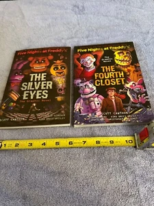 Five Nights At Freddys The Fourth Closet & The Silver Eyes Graphic Novel - Picture 1 of 4