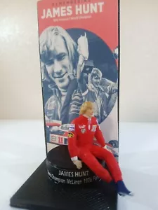 Figura 1/43 James Hunt McLaren 1976 + Podium World Champion Fórmula 1 - Imagen 1 de 7