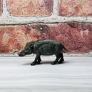 Wildschwein Schwein Spielzeug Safari Figur Tierfigur Bauernhof Zoo Lebensraum Warzenschwein - Bild 1 von 21