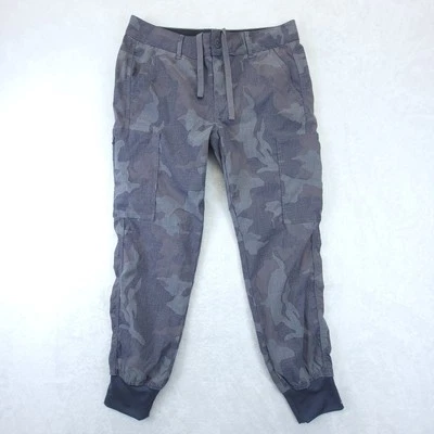 Calça jogger Prana Halle verde camuflagem feminina tamanho 4 - Imagem 1 de 4