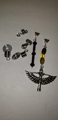  ISIS CALAVERA Cuentas PELO Espiral Puño TRENZA CLIP TEMOR COLGANTE ENCANTO 4" Lote TRENZADO Foto 1 de 4