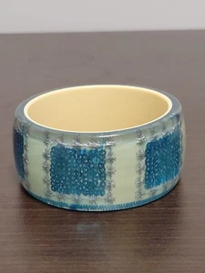 Vintage Chunky Turquoise Sequins Overlay Clear Laminated Lucite Bangle Bracelet - Picture 1 of 7