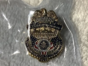 10 Pin Lot: 2017 Trump/Pence Inaugural Badge, Border Patrol, Utah & California - Picture 1 of 6