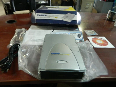 Kanguru QuickSilver 52x High Speed USB 2.0 Drive U2-CDRW-523-252 -NEW - Image 1 of 3