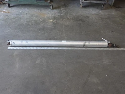 Eje de transmisión trasero Savana 2500 2500HD 2022 Foto 1 de 4