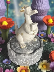 Vintage Puff der magische Drache 6" drehende Spieluhr selten gefleckter Erpel mit Liebesbuch - Bild 1 von 9