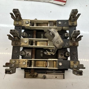 Trumbull Interrupteur à déconnexion électrique K-122-1C 3 pôles fusionné - Photo 1/11