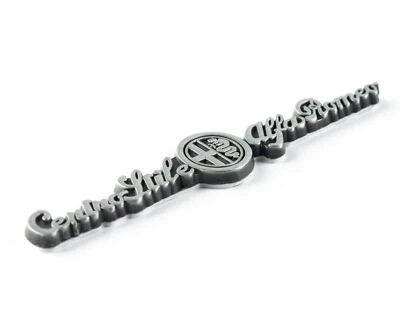 Centro Stile AR 8C Fender Emblem Style Center Badge adesivo in metallo - Immagine 1 di 4