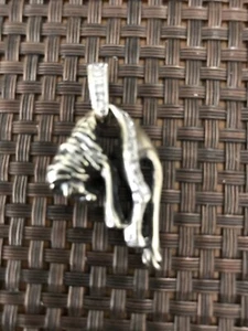 Lövenanhänger in 925 Silber Vergoldet Mit Zirkoniasteinen Besetzt - Bild 1 von 5