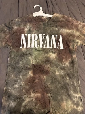 Camiseta Nirvana Gráfica Vintage M Hombre Usada con Agujero Foto 1 de 4