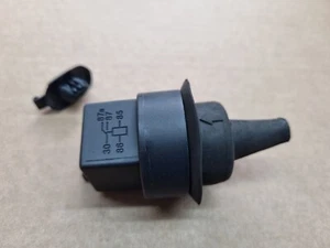 RENAULT 5 GT TURBO GEBRAUCHT ELEKTRISCHES RELAIS GUMMIMANSCHETTE NEBELSCHEINWERFER HUPE KÜHLERLÜFTER - Bild 1 von 5