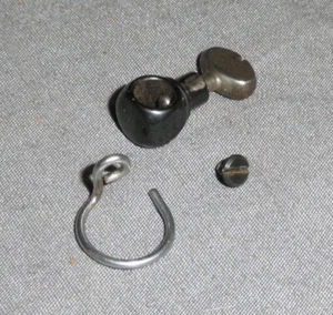 Vintage Black Singer 66 Red Eye 101 Sewing Machine Needle Clamp + Thread Guide - Picture 1 of 3