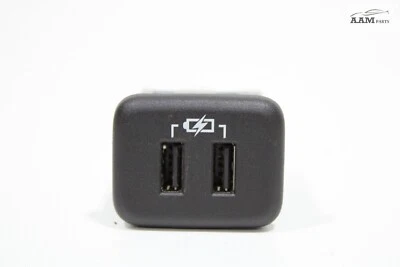 2018-2021 CHEVY TRAVERSE FRONT CENTER CONSOLE USB AUXILIARY JACK PORT OEM - Image 1 of 4