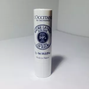 BALSAMO PER LABBRA BURRO DI KARITÉ ULTRA RICCO L'OCCITANE 0,07 oz/2g Nuovo Sigillato - Foto 1 di 2