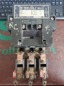 Square D Nema Größe 3 Starter Klasse 8536 Typ SE01 (CX24B) - Bild 1 von 6