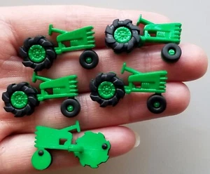 Dress It Up Buttons GREEN TRACTOR Farm Farmer Driver Harvest Sewing Card Crafts - Picture 1 of 3