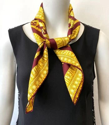 Новый GIANNI VERSACE Atelier Canovas' Ангелы Медуза печати квадратный шелковый шарф 1995 S - Изображение 1 из 4