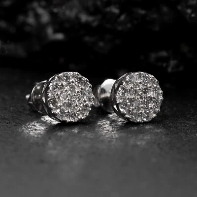 Aretes pequeños de oro blanco de 14K pequeños con racimo redondo de diamantes naturales helados Foto 1 de 4