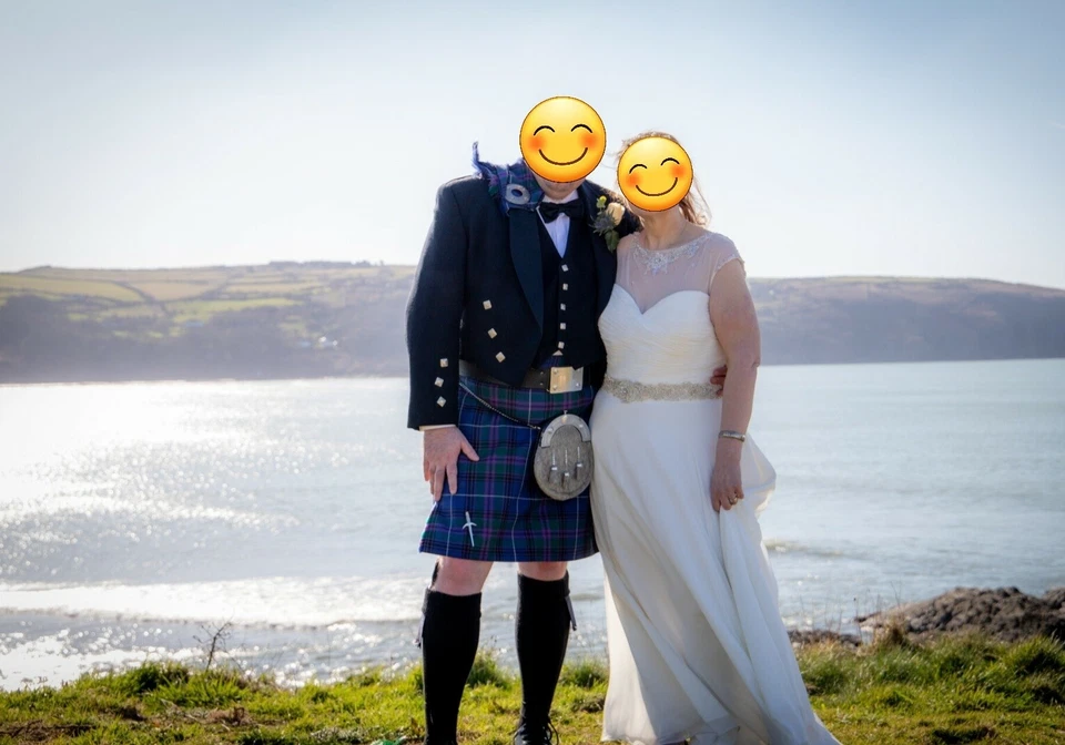 Designer Justin Alexander wedding dress  - Image 1 of 4