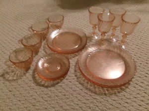 Arcoroc Luminarc France-Rosaline Pink Swirl-5 Piece Place Setting-Set of 4-Mint - Picture 1 of 2