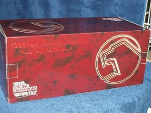 #8 Ertl 1964 1/2 Ford Mustang Conv Flames 1/18 Rarität "Matco Tools" Authentics - Bild 1 von 13