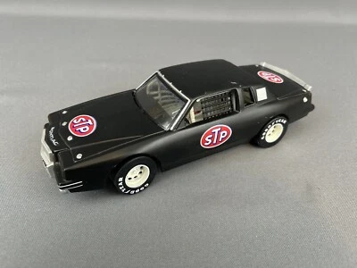 Coche de prueba de pista STP Grand Prix 1982/85 STP Motorsports Authentics personalizado Foto 1 de 4