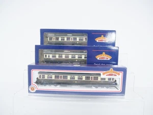Bachmann OO Gauge GWR Collett Hawksworth Style Boxed Coaches x 3 - Picture 1 of 12