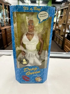 Drag Queen bambola da collezione prima edizione capelli biondi di Arsenic & Apple Pie - Foto 1 di 9