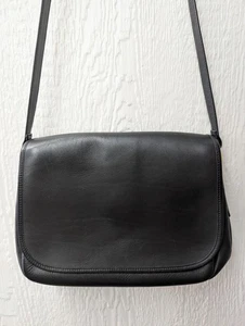 Nordstrom Black Leather Crossbody Shoulder Bag Purse Classic Versatile Capsule - Picture 1 of 10