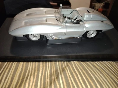 1:18 Autoart Chevrolet Corvette Stingray 1959 B579 - Immagine 1 di 4